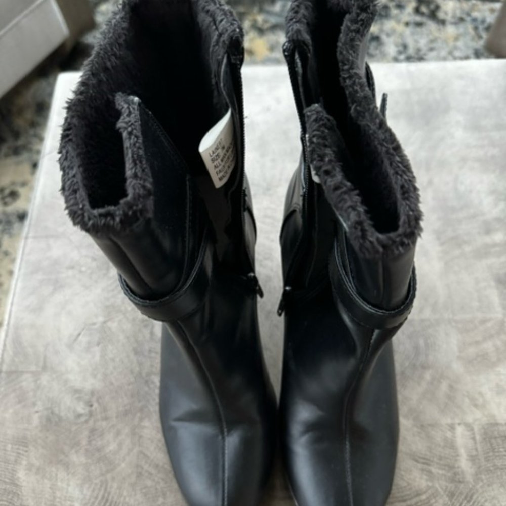 Metroline by Khombu Black Boots- Siz 7 - Picture 3 of 5